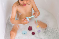 QUUT Klocki piankowe do nawlekania do kąpieli Beedi Fish Burgundy